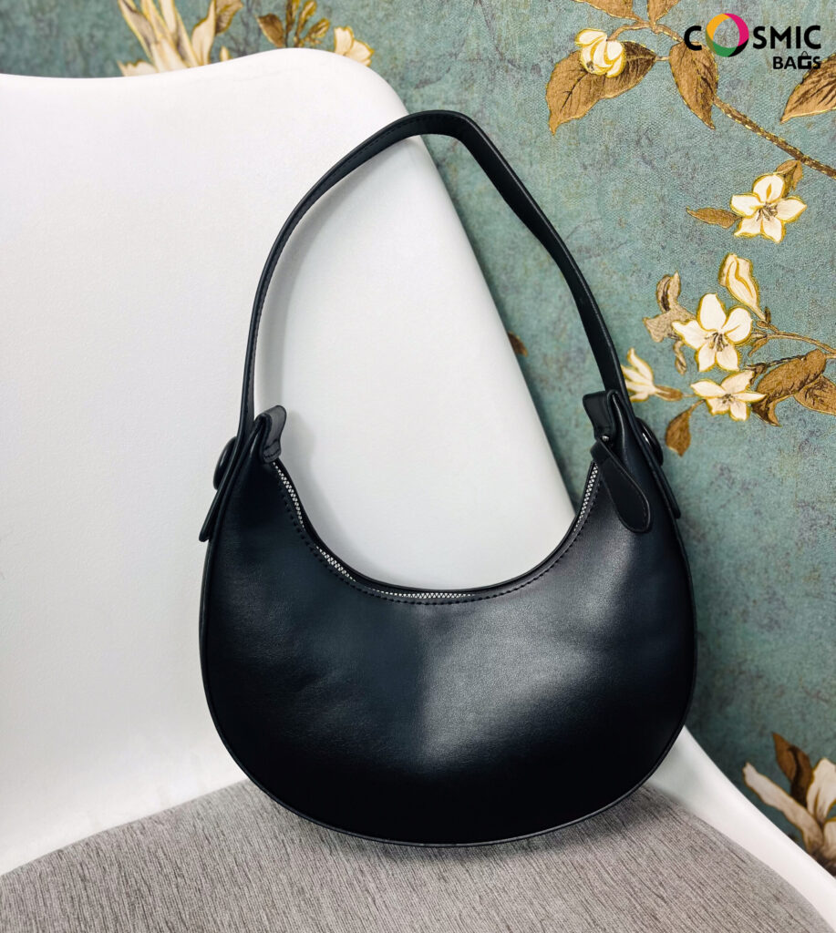 Solid Boat Bag Black Color