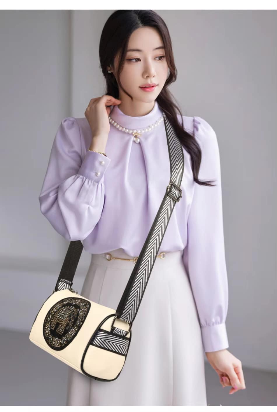 Off-White bag model view